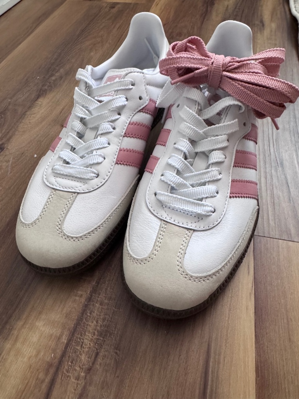 Adidas Originals Samba OG sneakers in white and light pink - Picture 1 of 4